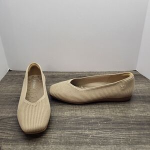 VIVAIA lightweight V-cut Square toe “Margot” walkers (Flats)